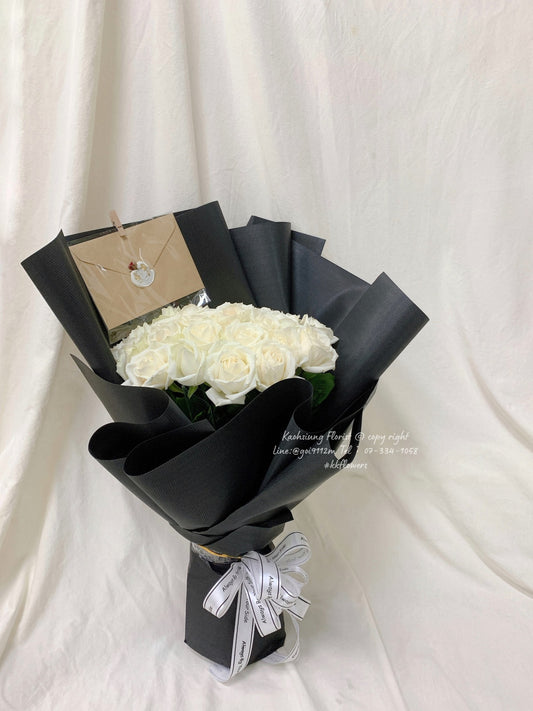 Roses bouquet - Midsummer Constellations