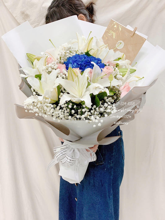 Lily bouquet - Heaven’s Embrace