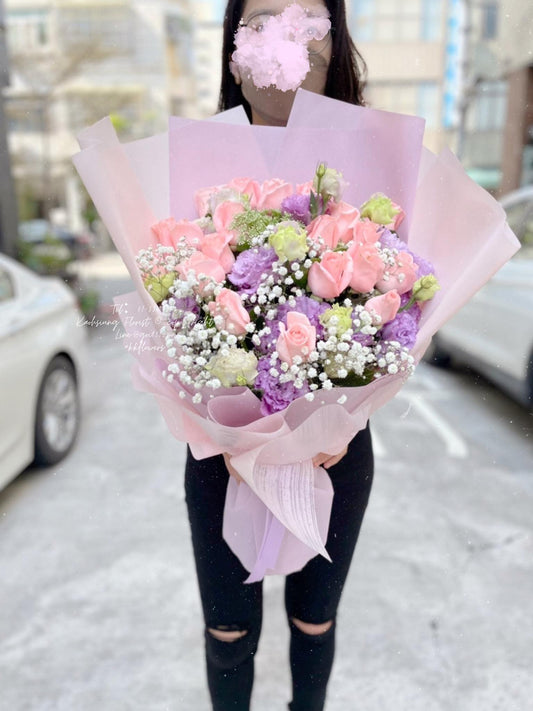 Roses bouquet - Warm Embrace