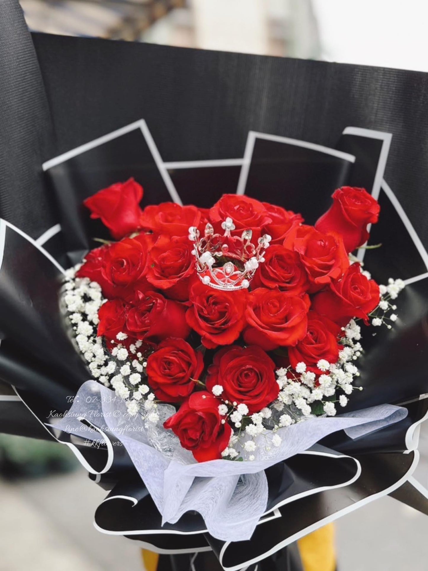 Rose Bouquet – Pleased as Punch
