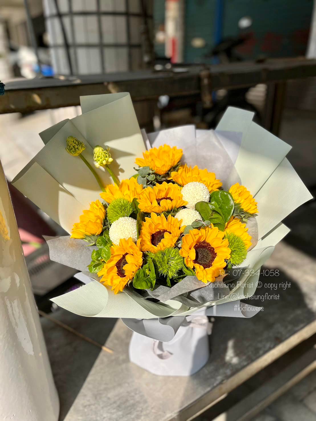 Sunflower Bouquet – Sunlit Harmony