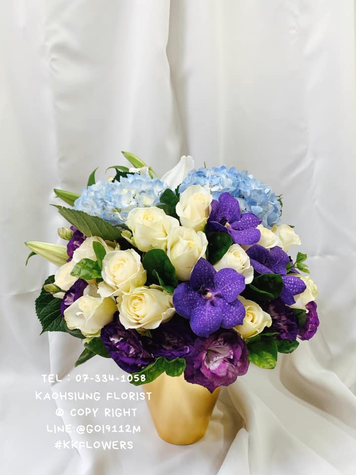Flower Arrangement - Moonlit Flowers