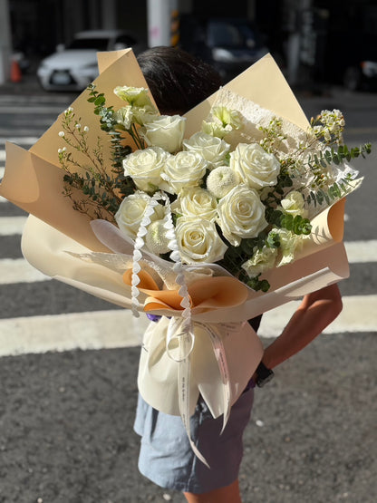 Imported Rose Bouquet – Lueur