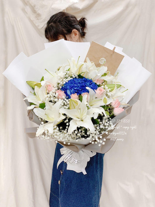 百合花束 - 天堂的擁抱