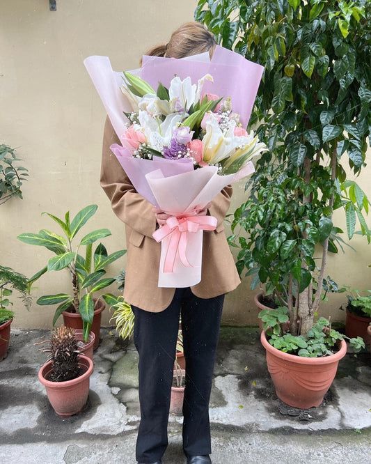 Lily bouquet - Cotton Candy Dream