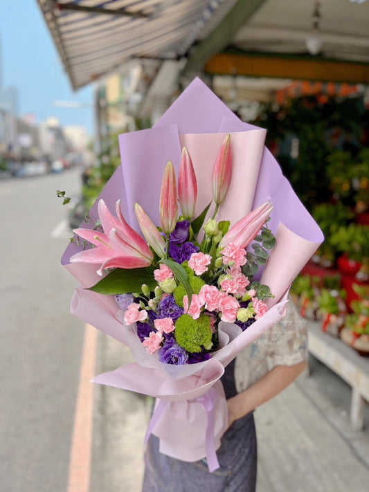 百合花束 - 綻放喜悅
