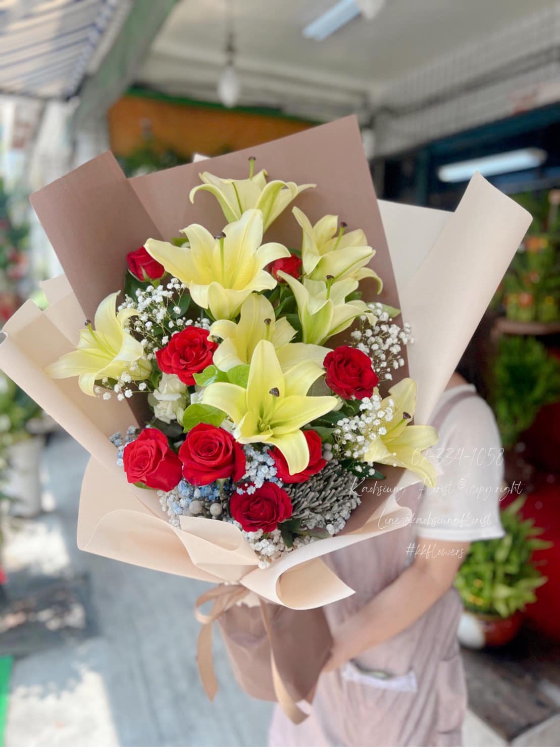 百合花束 - 典雅黃金