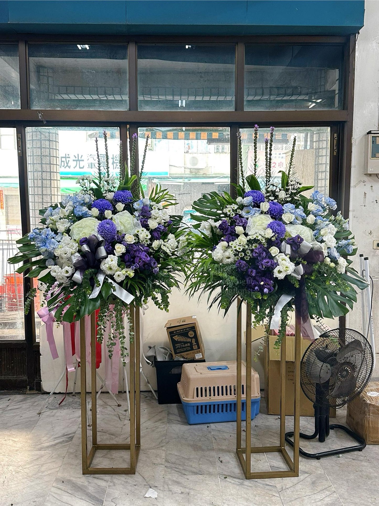 藝術花籃 - 藍白色