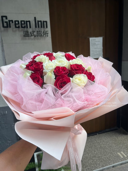 Roses bouquet - Heart-tied veil