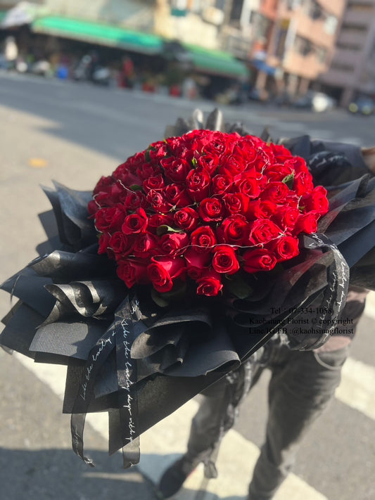 99 Roses — Lost in Love (with fairy light)