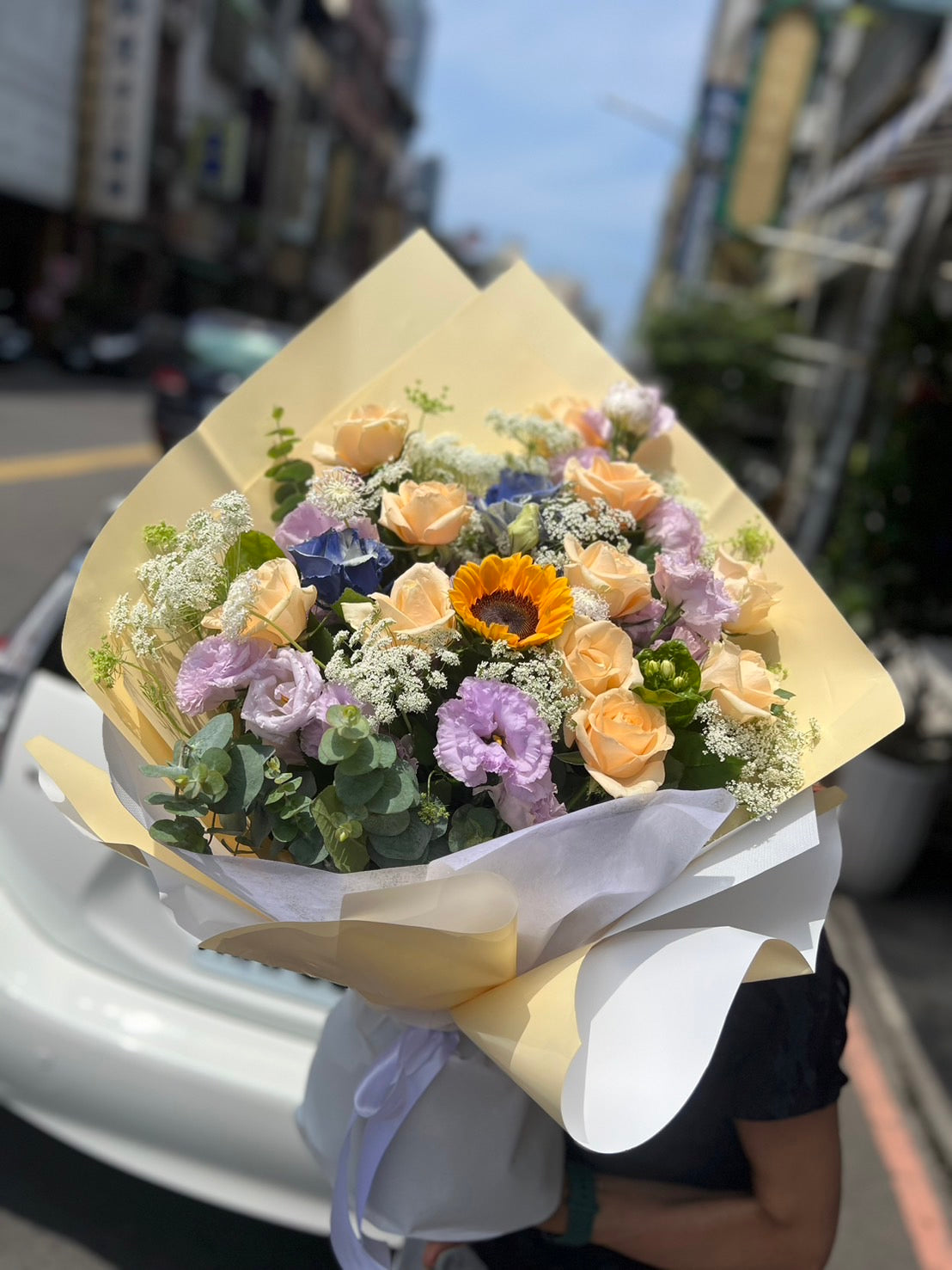 玫瑰花束 - 當春日來敲門