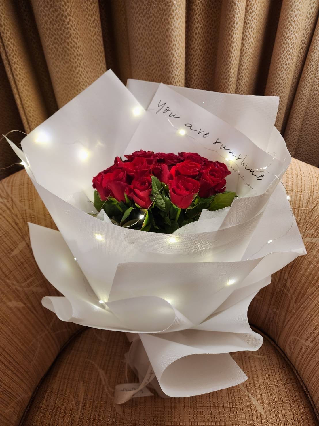 20朵玫瑰 - 白晝玫瑰（含燈）