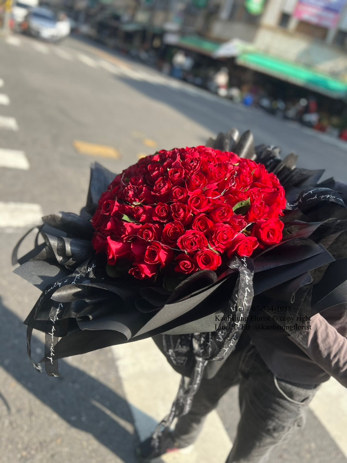 99 Roses — Lost in Love (with fairy light)
