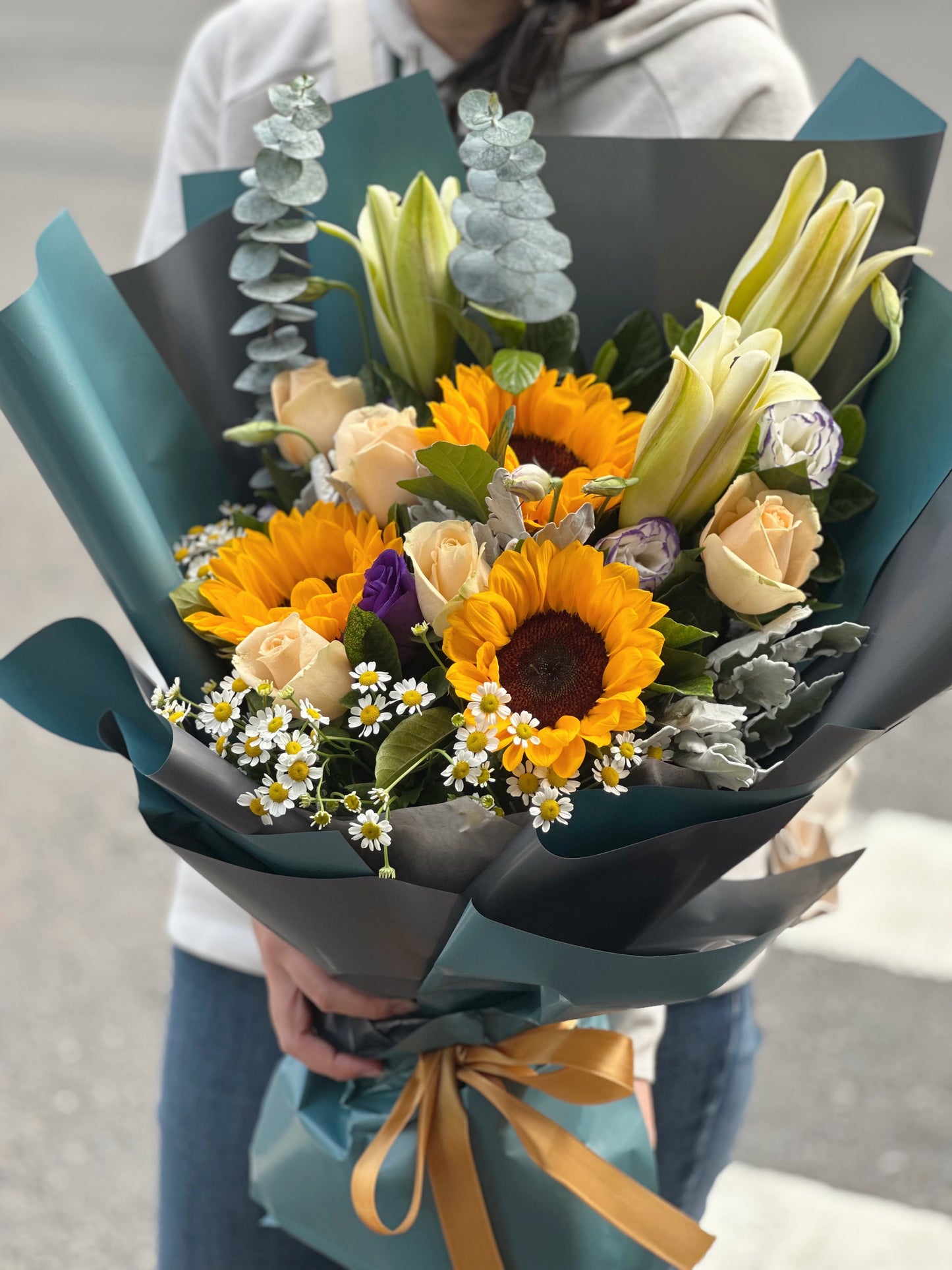 Sunflower Bouquet – Golden