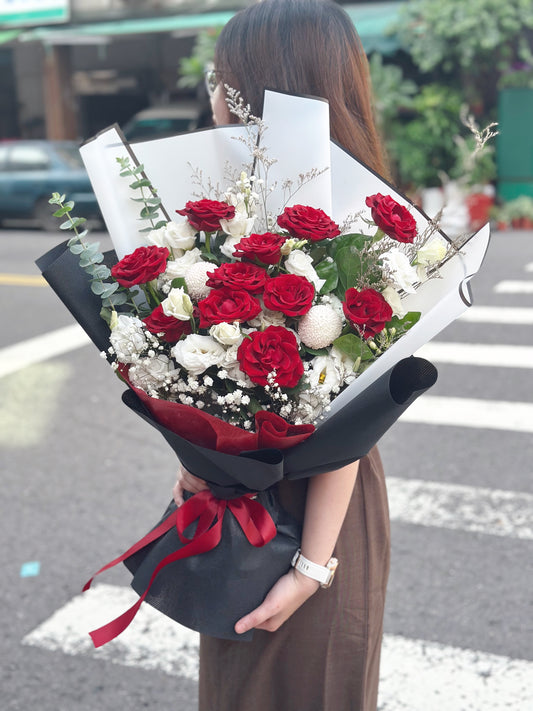 玫瑰花束 - 黑紅與白